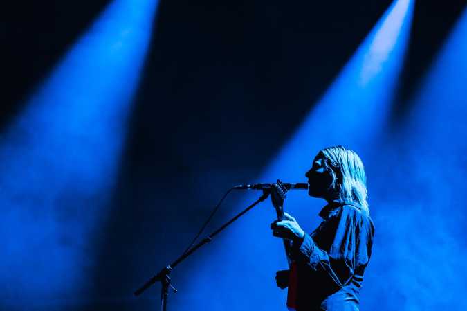  Cate Le Bon in TivoliVredenburg by Lisanne Lentink